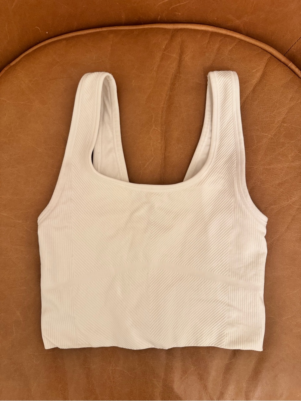 all in motion White Ribbed Scoop Crop Tank